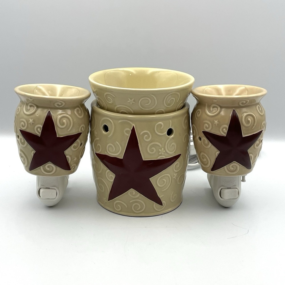 Scentsy Red Star Ceramic Full Size Warmer & 2 Plug In Mini Warmers Lot Of 3